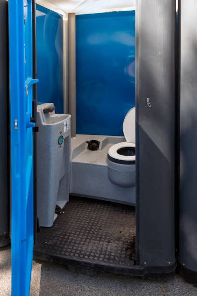 Porta potty delivery and setup in Flandreau, SD