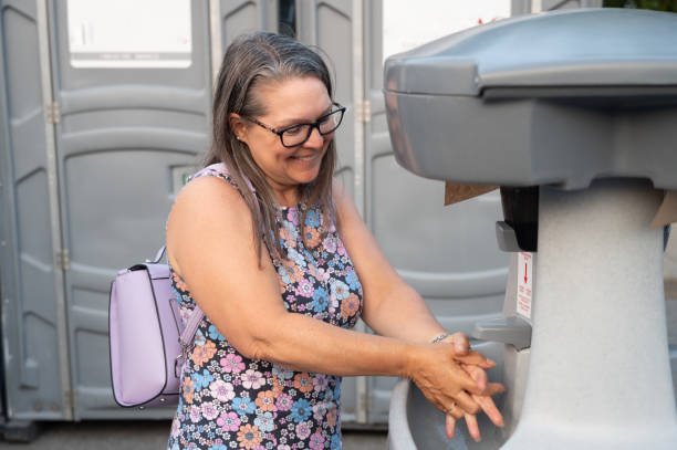Best Luxury portable toilet rental  in Flandreau, SD